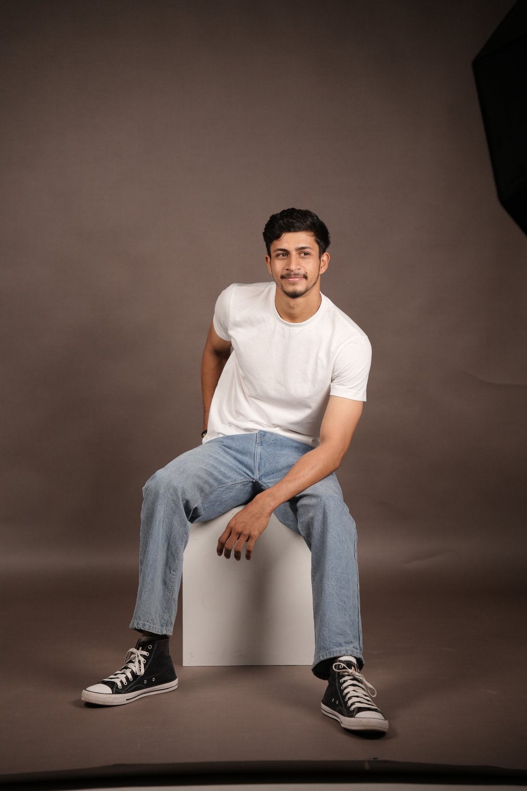 Raw Studio - Clean White Tee and Geometry