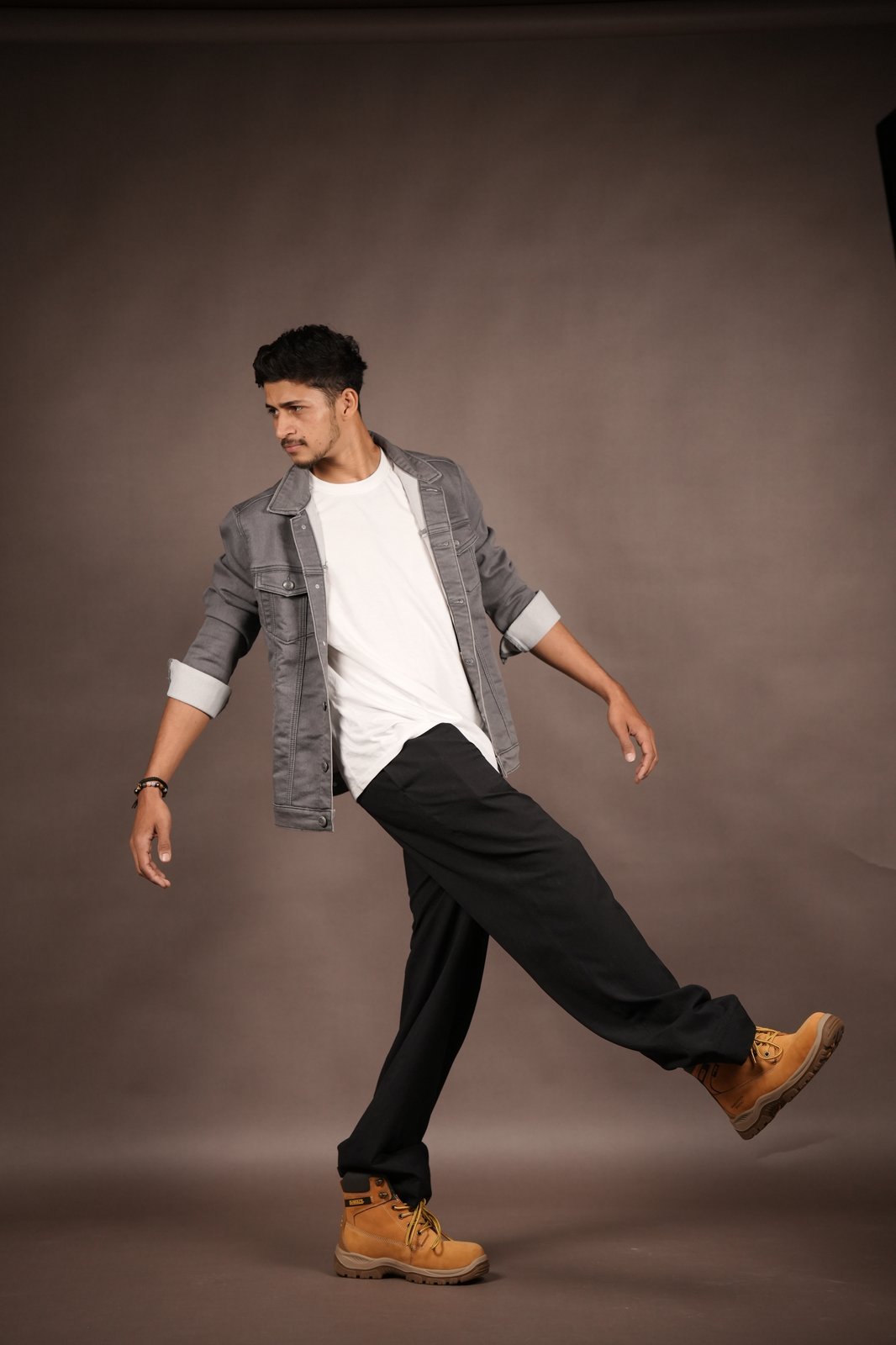 Editorial standing jacket